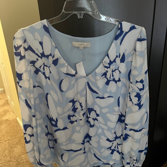 LOFT Blue flowy Ruched sleeve V-neck Blouse - Picture 1 of 5
